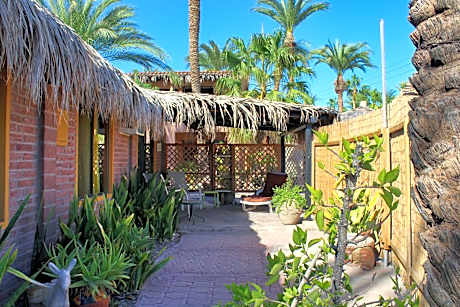 Bungalow with Garden View