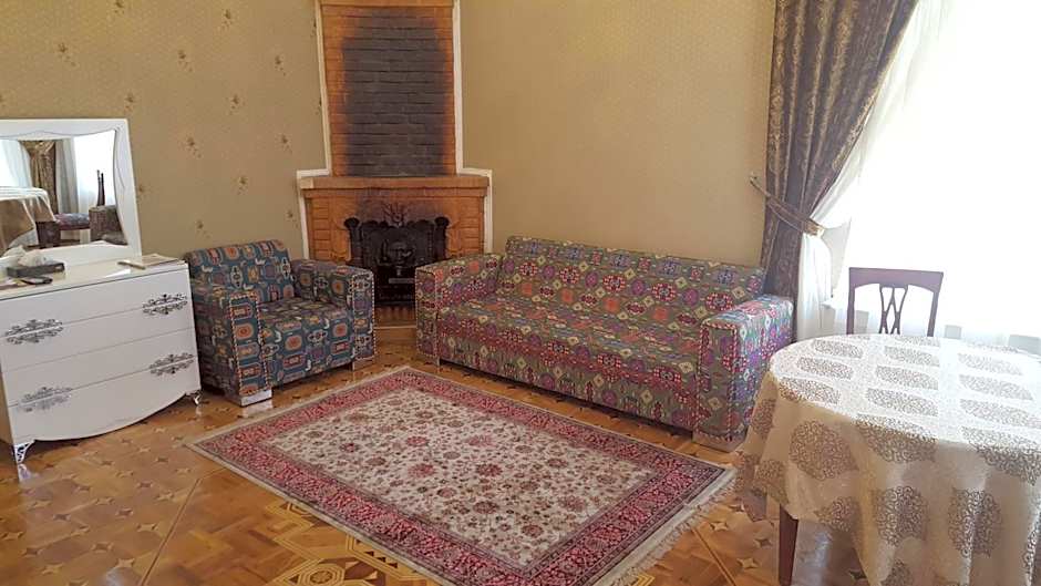 Premier Old Gates Hotel