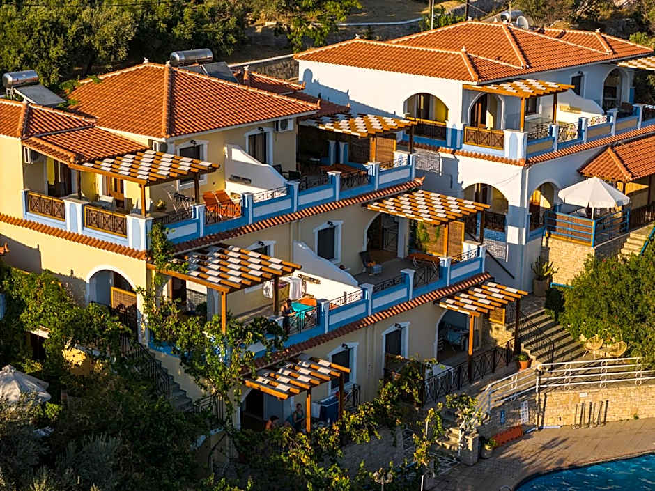 Pantheon Apartments & Studios