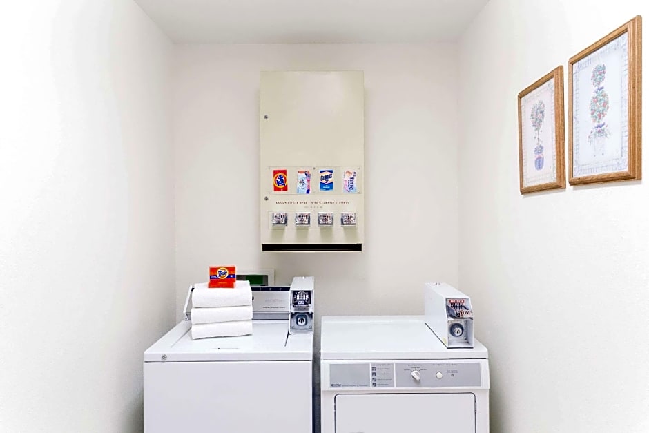 Super 8 by Wyndham Montpelier