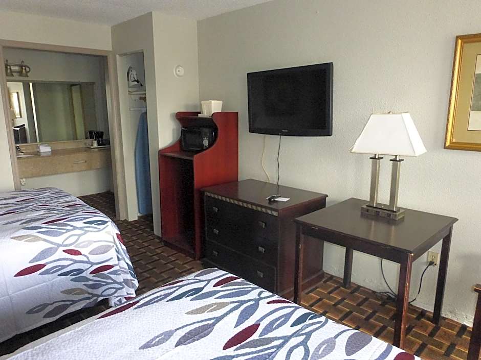 Red Roof Inn Evergreen