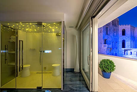 Suite 152 with Sea View