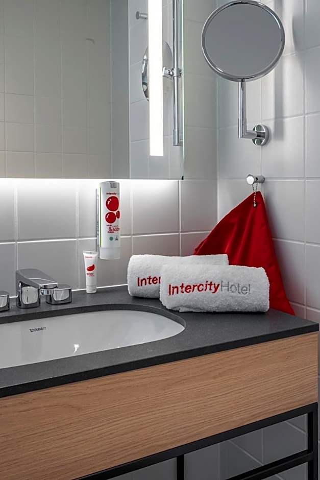 IntercityHotel Amsterdam Airport