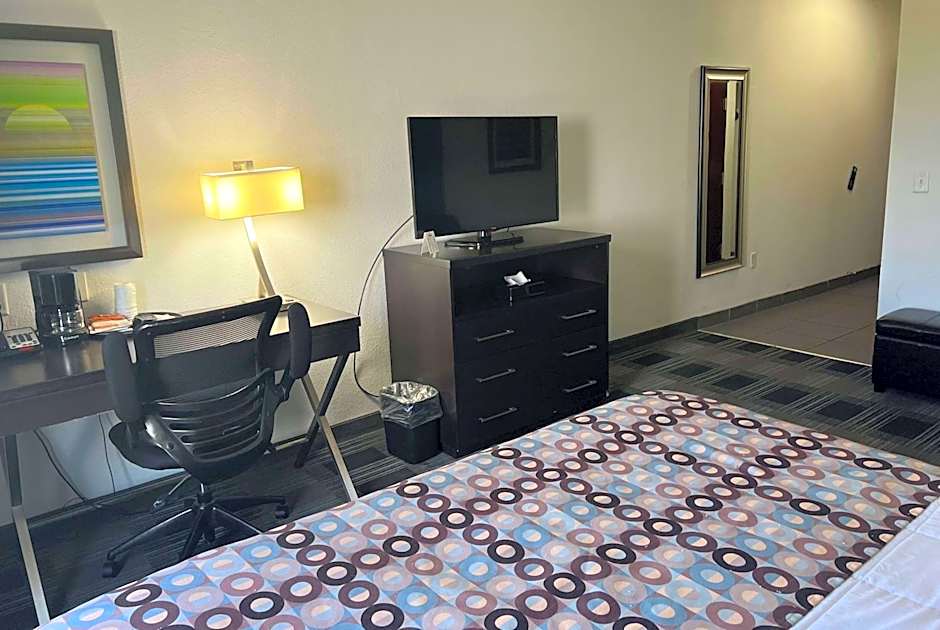 Days Inn by Wyndham Alva
