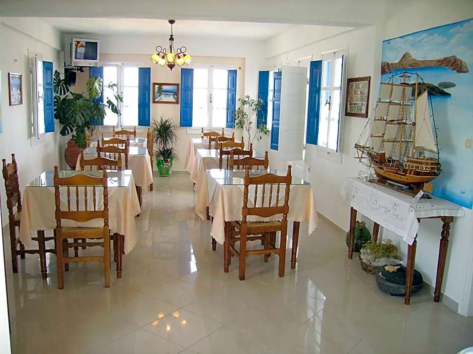 Hotel Thira