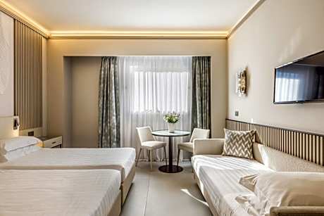 Comfort Triple Room