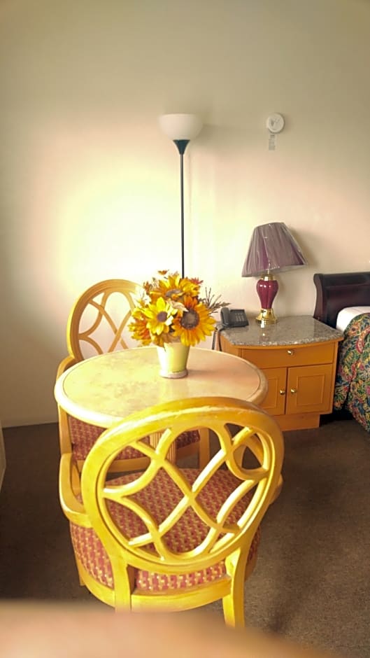 Parkway Inn