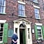 Tontine Hotel & Bar