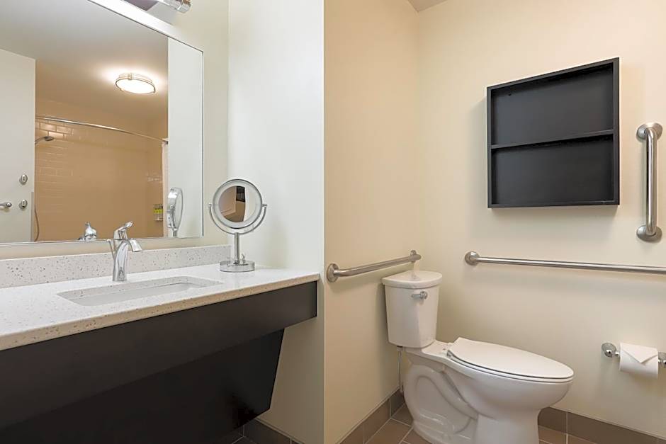 Candlewood Suites Lenexa - Overland Park Area By IHG