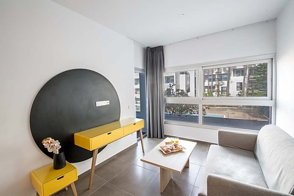 Anthea Hotel Apartments