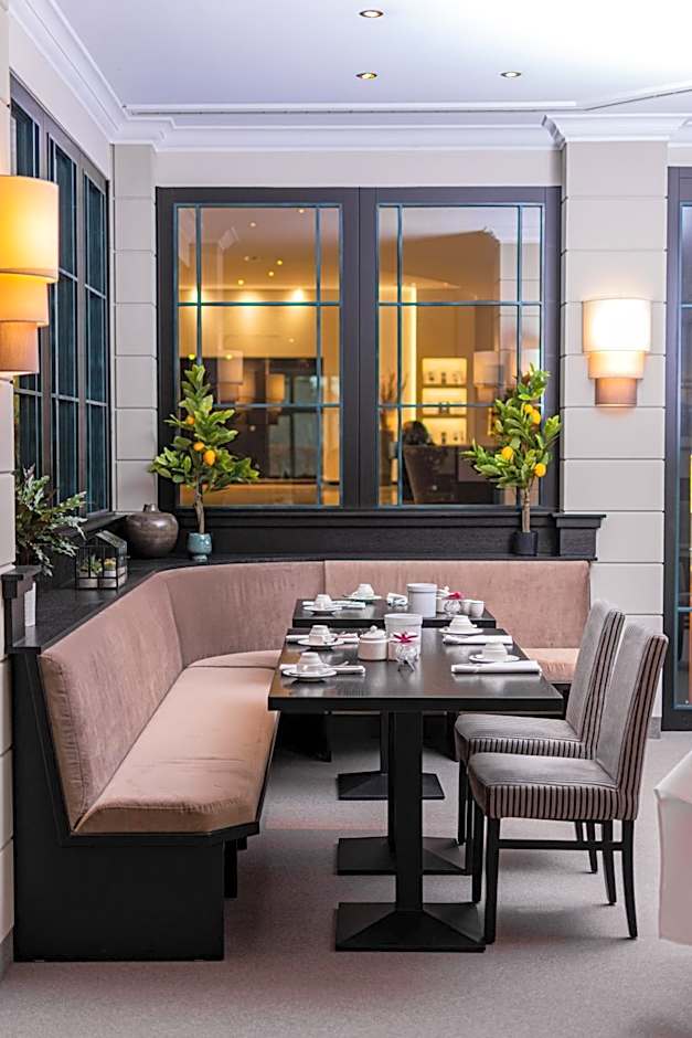 COURT Hotel