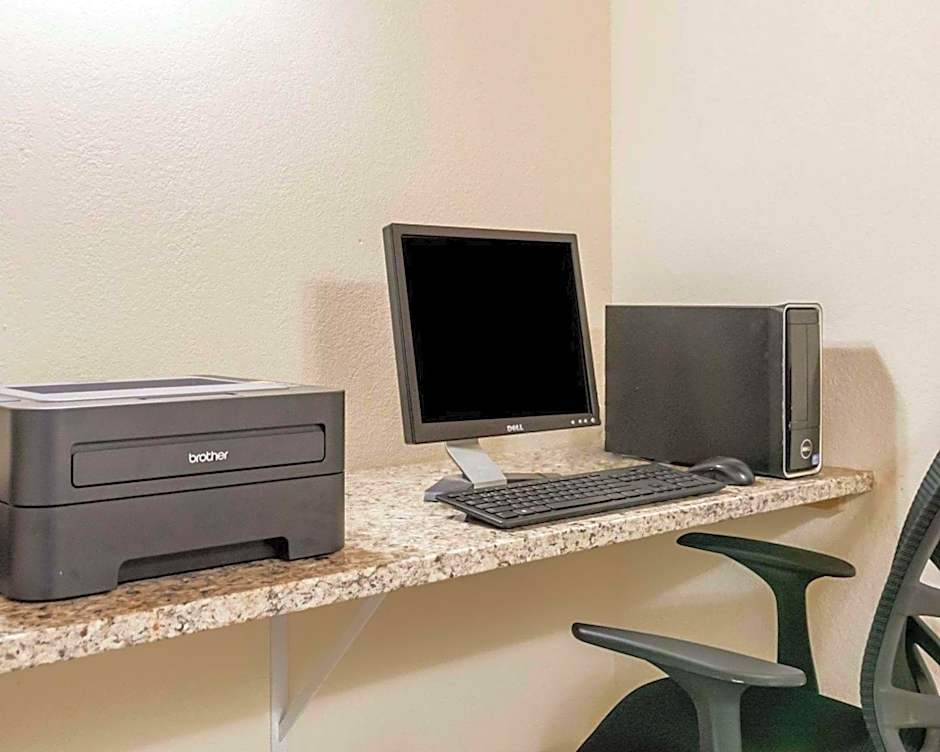 Quality Inn & Suites Albuquerque West