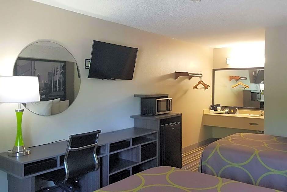Super 8 by Wyndham Brownsburg