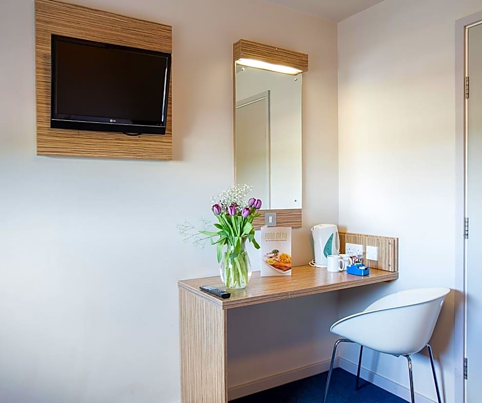 Redwings Lodge Wolverhampton Central