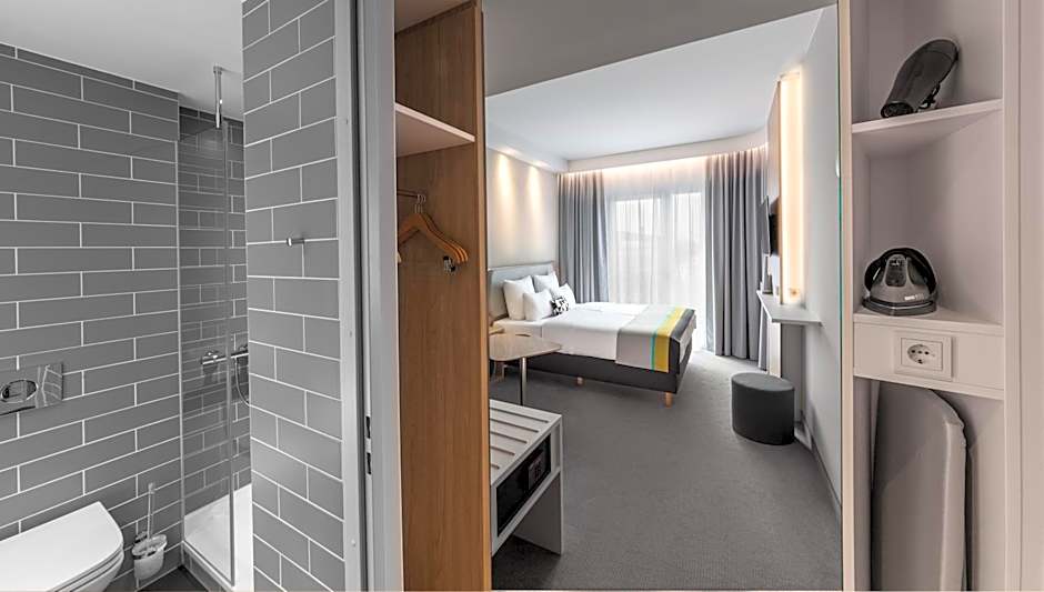 Holiday Inn Express Dusseldorf- Hauptbahnhof By IHG