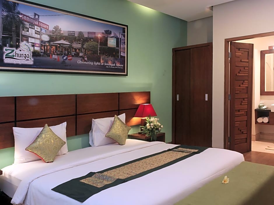 The Green Zhurga Suites