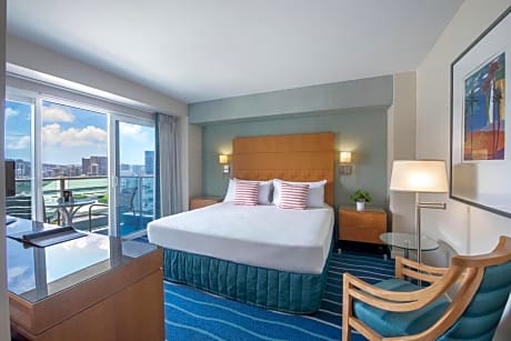 One-Bedroom Suite with Mountain/City View
