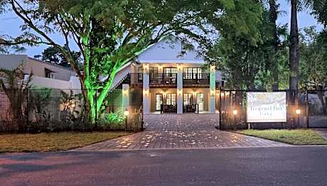 Leopard Tree Lodge