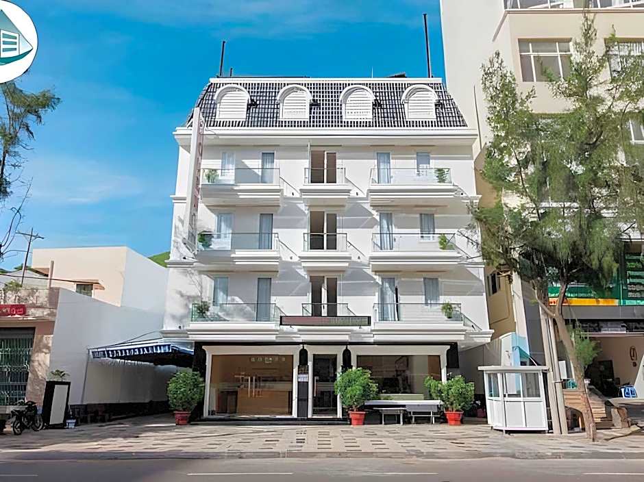 NOVENA HOTEL