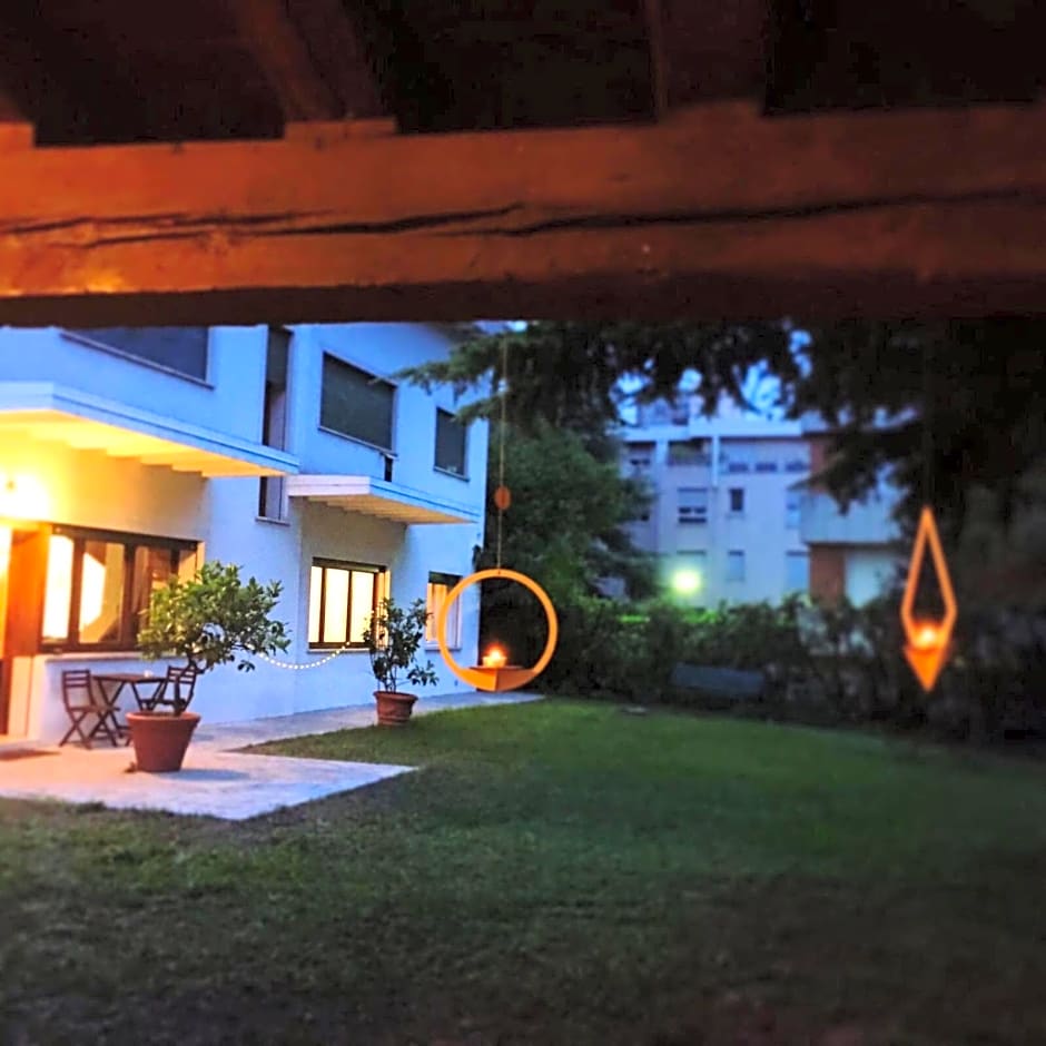 Casa Lunia Guesthouse