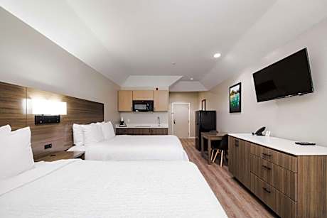 Queen Room with Two Queen Beds - Non-Smoking