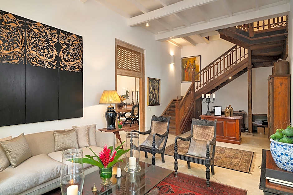 Taru Villas Rampart Street 