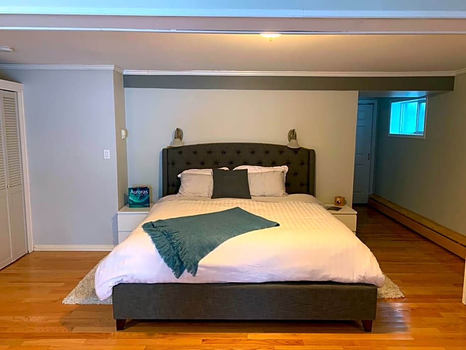 Great Slave Lakeside Bed & Breakfast