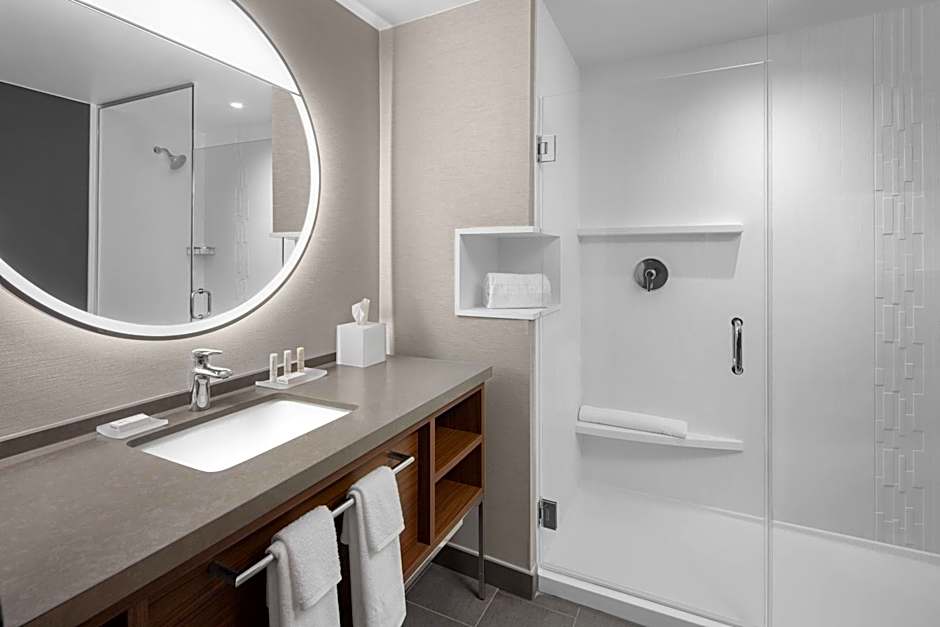 Courtyard by Marriott Lansing Downtown