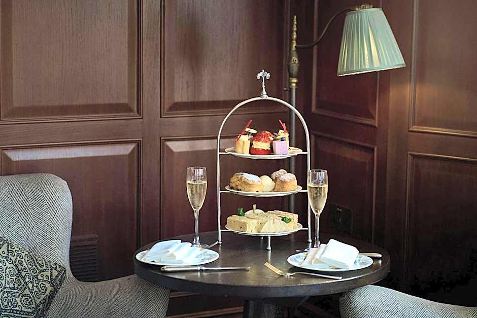 University Arms, Autograph Collection