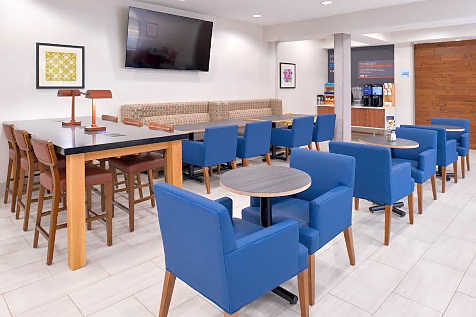 Holiday Inn Express Wixom By IHG