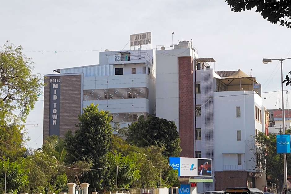 Hotel Midtown, Vadodara