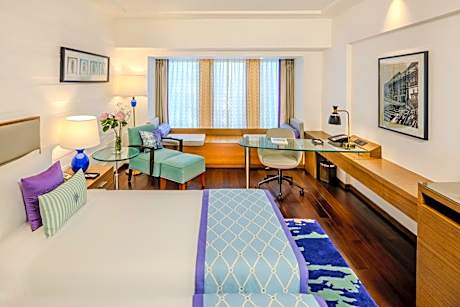 Premium Room City View Twin Bed