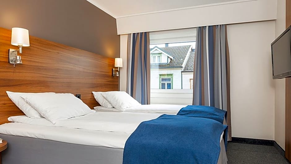 Photo 1 of 1 of Standard Twin Room