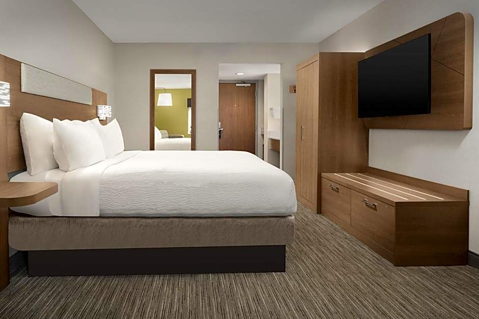 Holiday Inn Express Boston  Saugus By IHG