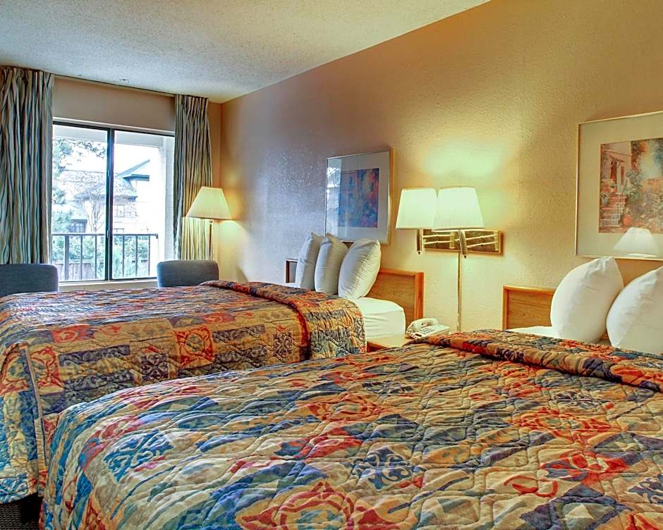Econo Lodge North Suburbs