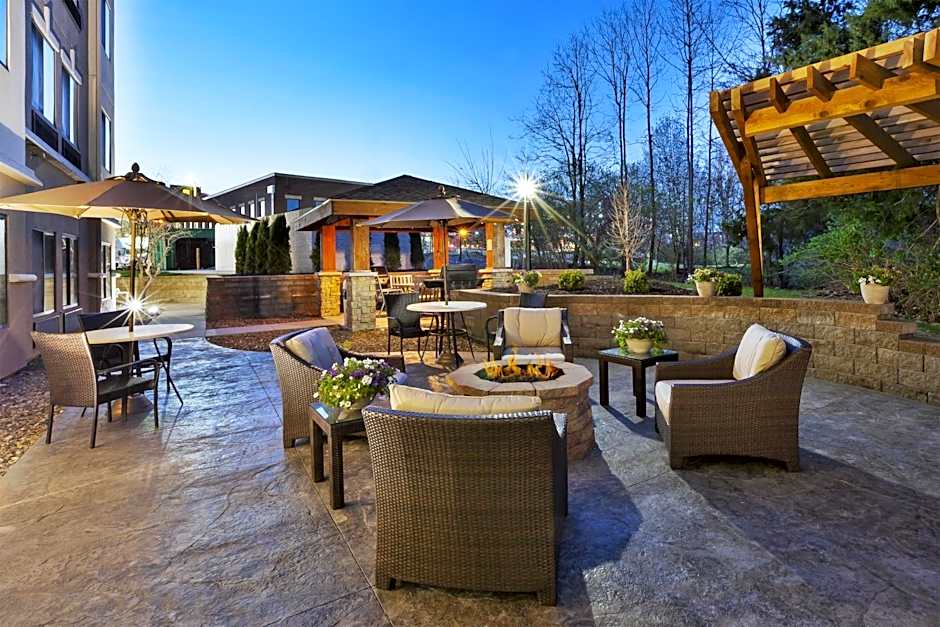 Staybridge Suites Columbia-Highway 63 & I-70 By IHG