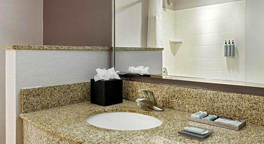Courtyard by Marriott Hadley Amherst
