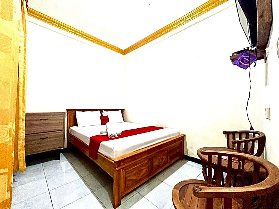 RedDoorz at Hotel Huni Raya Bromo