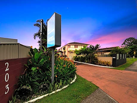 Kennedy Drive Boutique Motel & Nursery- Close To City Centre & Airport