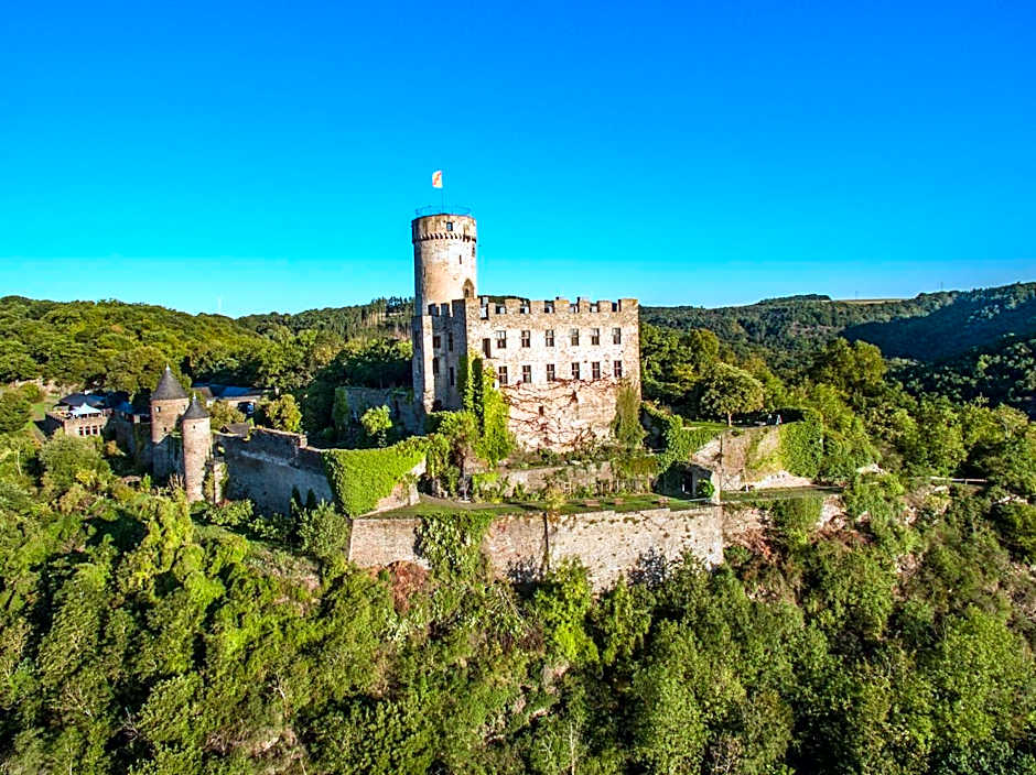 Zzzimple - Self Check In & Free Parking