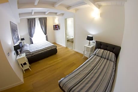 Comfort Triple Room with Shower