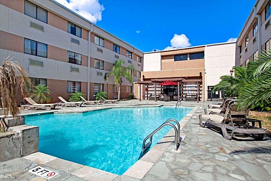Ramada by Wyndham Houston Intercontinental Airport South