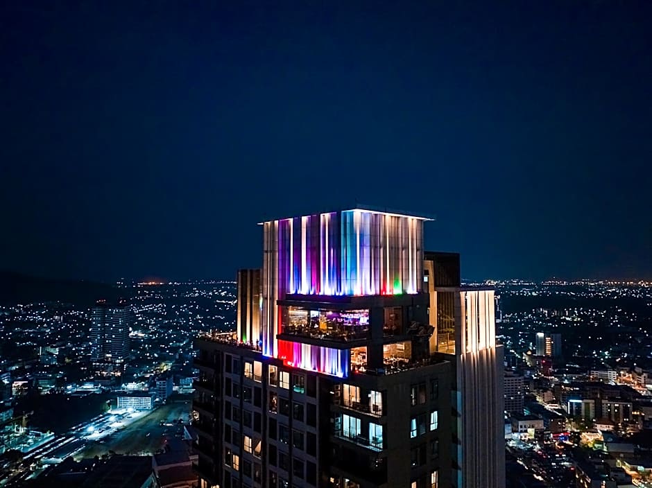 Oakwood Hotel & Residence Sri Racha