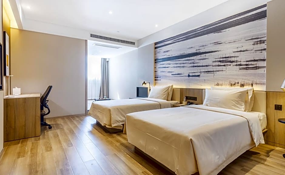 Atour Hotel (Jining Taibai Road Canal City)