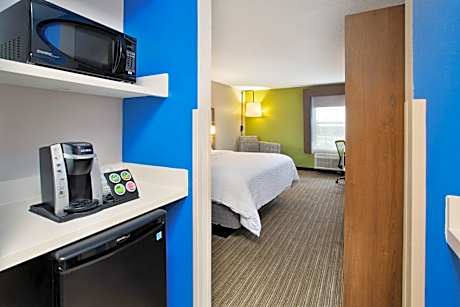 King Room - Hearing Accessible - Non-Smoking
