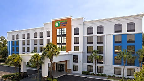 Holiday Inn Express & Suites Jacksonville South East - Medical Center Area By IHG