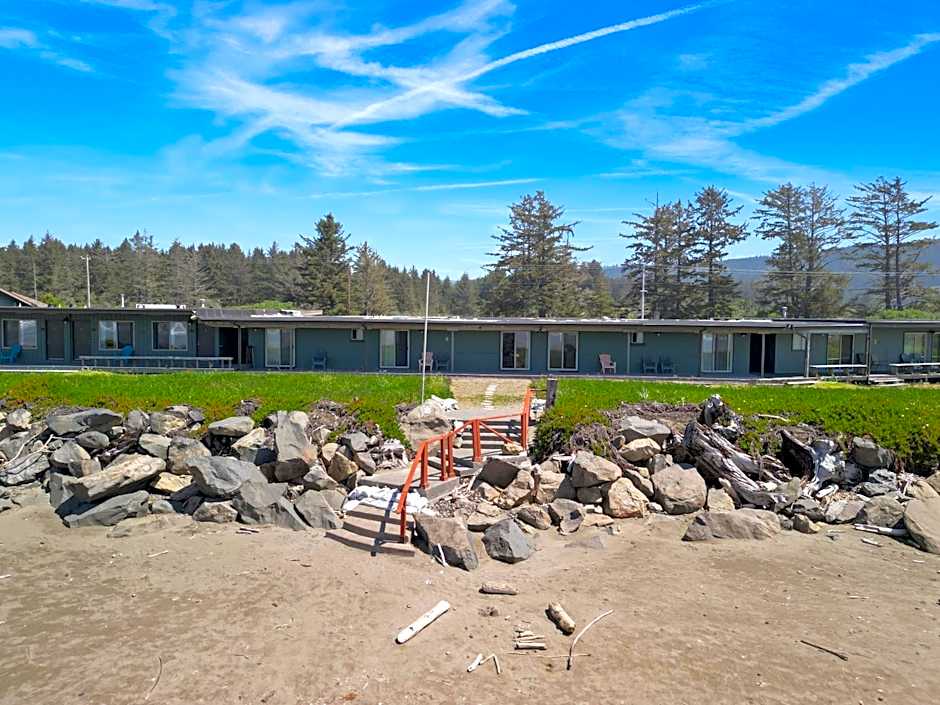 Crescent Beach Motel