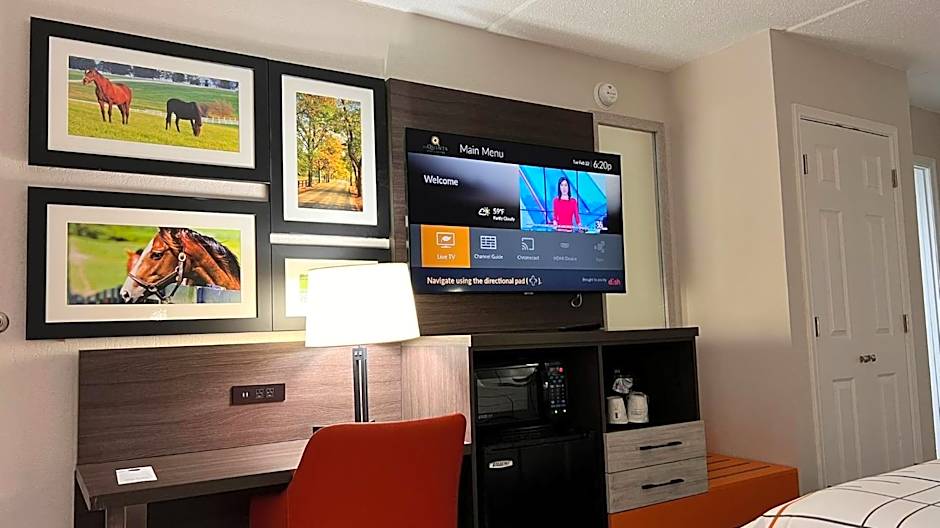 La Quinta Inn & Suites by Wyndham Lexington