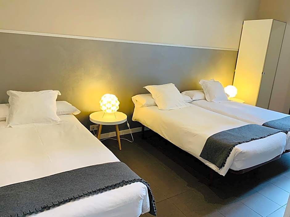 Super Balmes Guest House