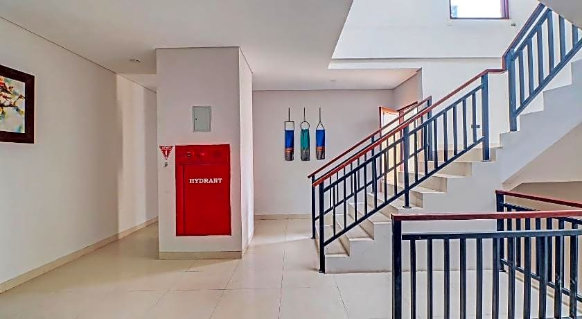 Townhouse Oak Signature Hotel